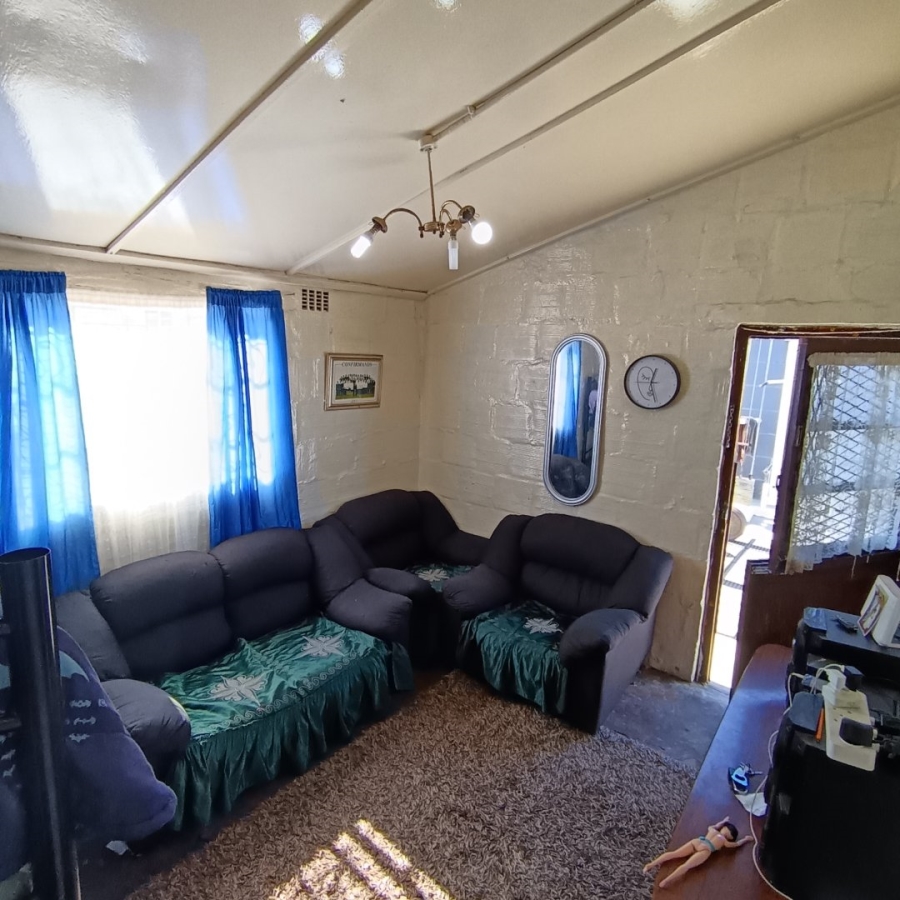 1 Bedroom Property for Sale in Matroosfontein Western Cape